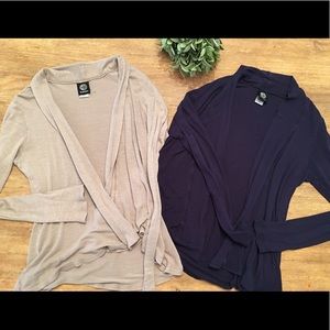 2 pack bundle of lightweight cotton cardigans med